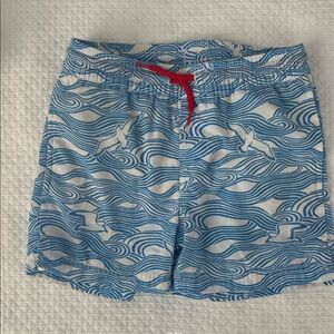 THE BEAUFORT BONNET COMPANY Blue and White Wave swim trunks